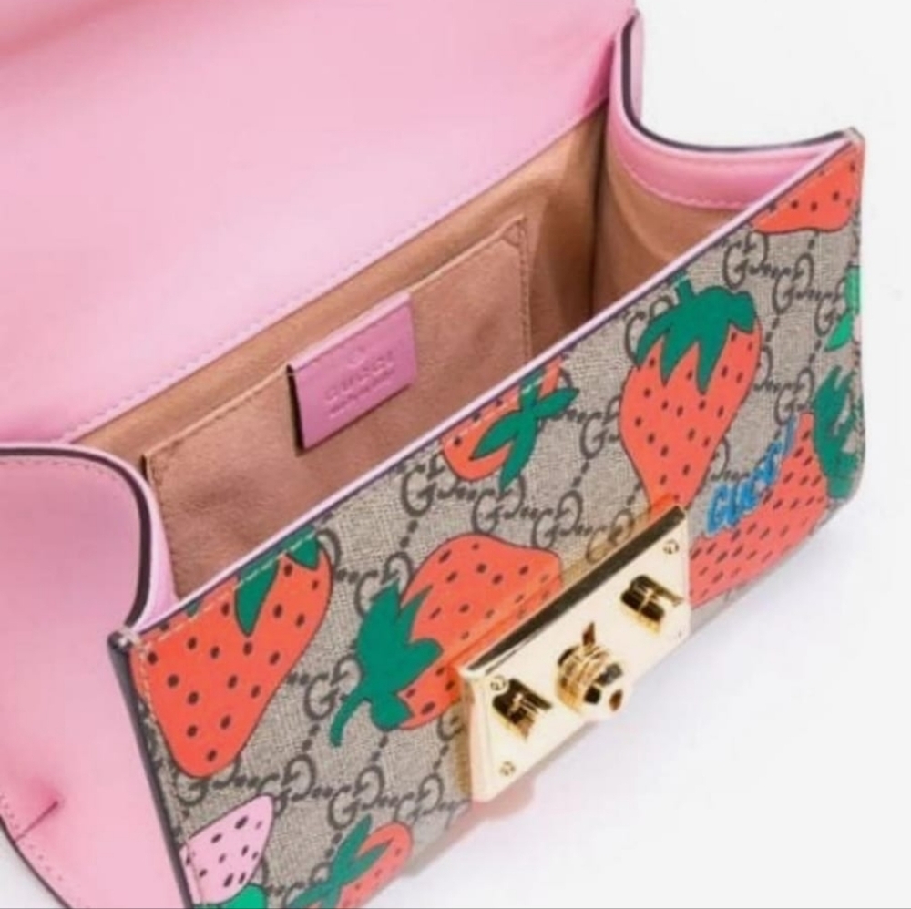 Gucci Strawberry Padlock Bag Brand new with tags: Originally $3300 - Picture 3 of 7